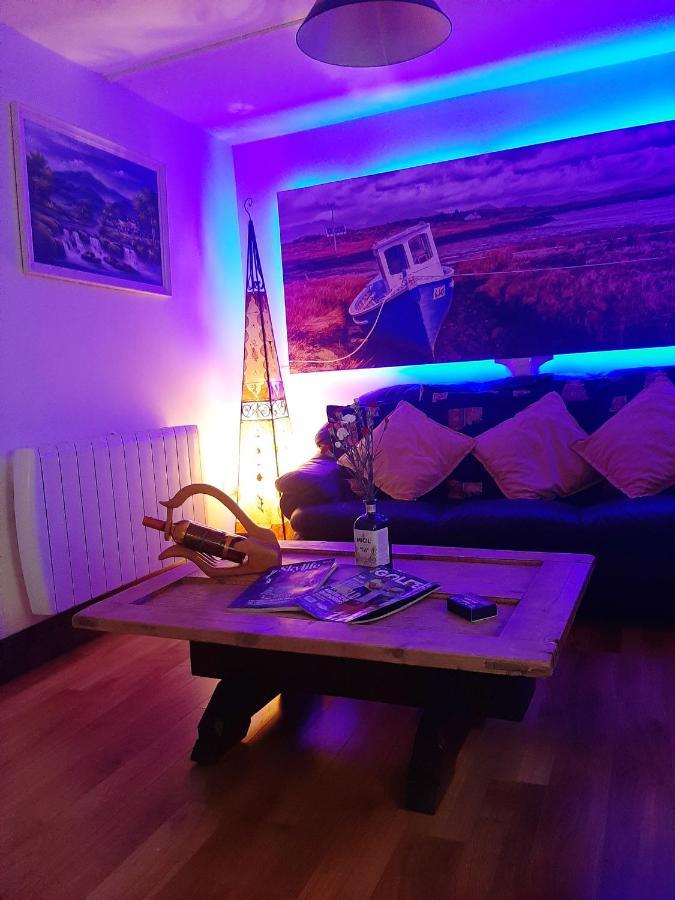 Cosy In With Balcony 32 M² View Appartement