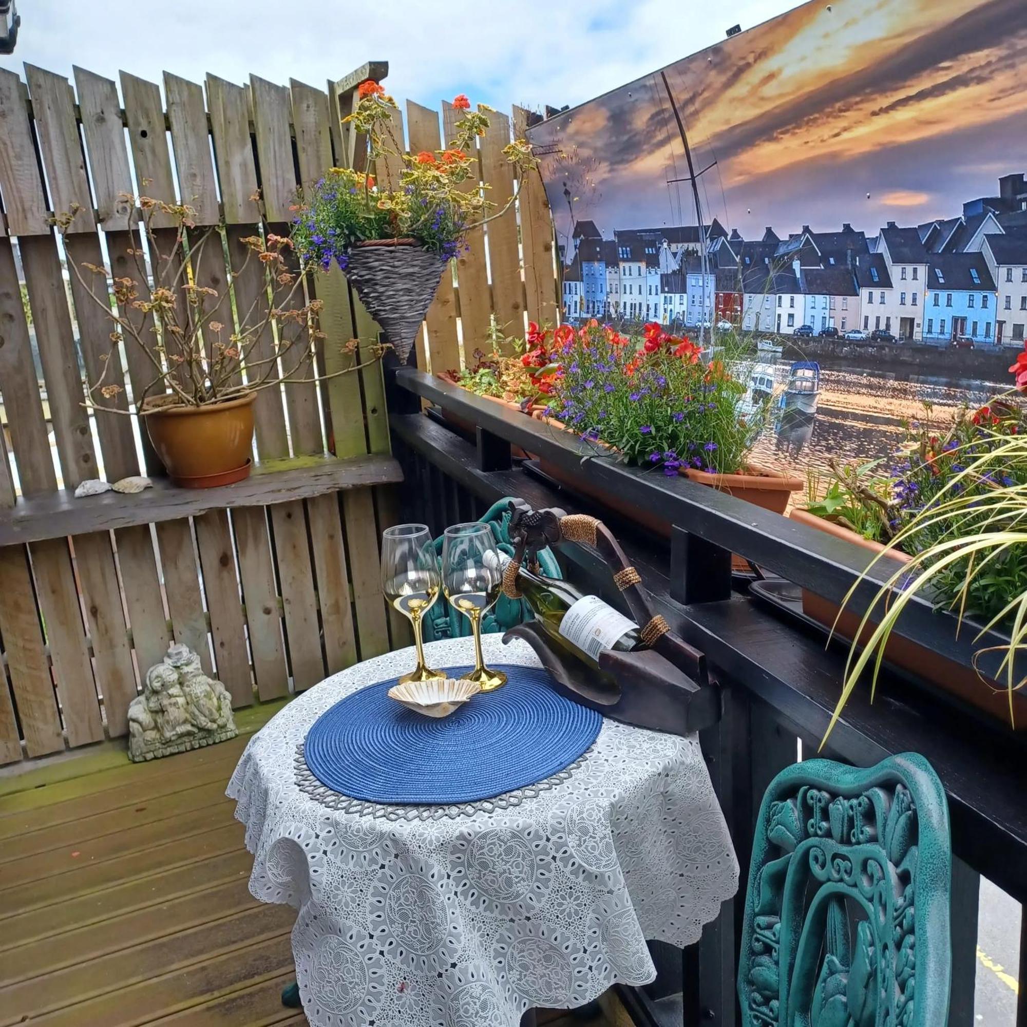 Cosy In With Balcony 32 M² View Appartement *